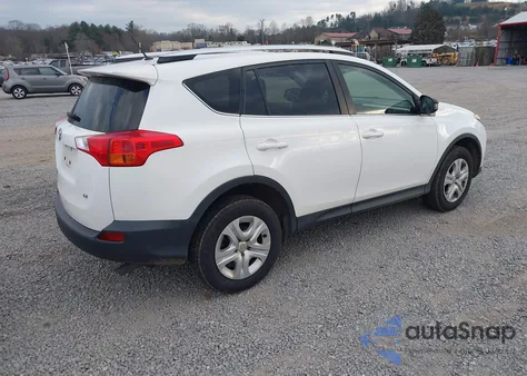 2015 Toyota Rav4 Le z USA, uszkodzony, nr VIN JTMZFREV9FD067650